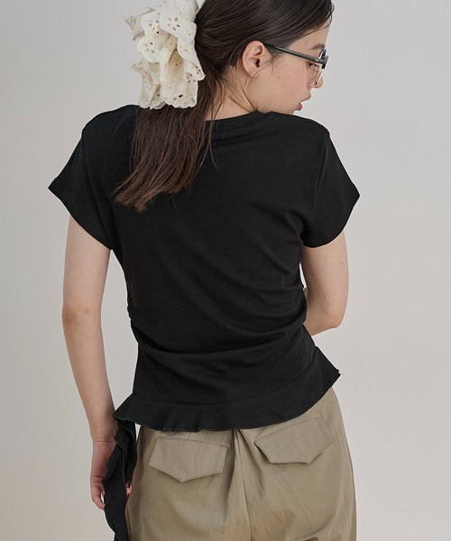 LOSCa(ロスカ)の「アシンメトリーフリルTシャツ(Tシャツ/カットソー・レディース・ブラック/グレー/オフホワイト・FREE)」の12枚目の写真