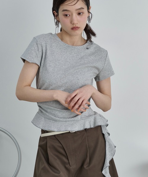 LOSCa(ロスカ)の「アシンメトリーフリルTシャツ(Tシャツ/カットソー・レディース・ブラック/グレー/オフホワイト・FREE)」の22枚目の写真