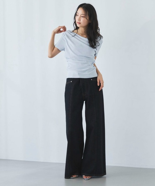 archives(アルシーヴ)の「【ONかわ】ハーフスリーブクロスタックドレープオフショルTOPS(Tシャツ/カットソー・レディース・ブルー/アイボリー/ブラック・MEDIUM)」の10枚目の写真