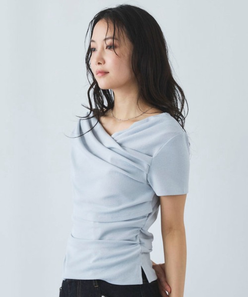 archives(アルシーヴ)の「【ONかわ】ハーフスリーブクロスタックドレープオフショルTOPS(Tシャツ/カットソー・レディース・ブルー/アイボリー/ブラック・MEDIUM)」の6枚目の写真