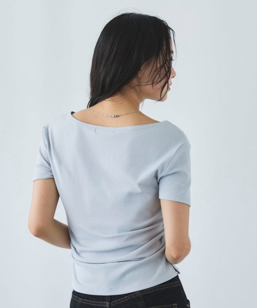 archives(アルシーヴ)の「【ONかわ】ハーフスリーブクロスタックドレープオフショルTOPS(Tシャツ/カットソー・レディース・ブルー/アイボリー/ブラック・MEDIUM)」の7枚目の写真