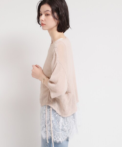 THE SHOP TK (ザ ショップ ティーケー )の「軽やかなレイヤードスタイルに ドロストメッシュニット(ニット/セーター・レディース・ピンク/スミクロ/ライトベージュ・13/12)」の4枚目の写真