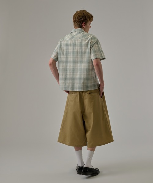 kutir（クティール）の「2TUCK CHINO JORTS／2タックチノジョーツ（その他パンツ・メンズ・オフホワイト/ブラック/カーキ/ベージュ・LARGE/MEDIUM/SMALL）」の9枚目の写真