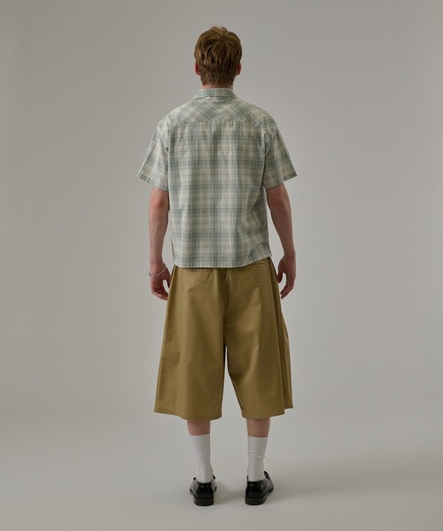 kutir（クティール）の「2TUCK CHINO JORTS／2タックチノジョーツ（その他パンツ・メンズ・オフホワイト/ブラック/カーキ/ベージュ・LARGE/MEDIUM/SMALL）」の12枚目の写真