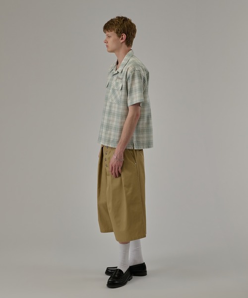kutir（クティール）の「2TUCK CHINO JORTS／2タックチノジョーツ（その他パンツ・メンズ・オフホワイト/ブラック/カーキ/ベージュ・LARGE/MEDIUM/SMALL）」の8枚目の写真