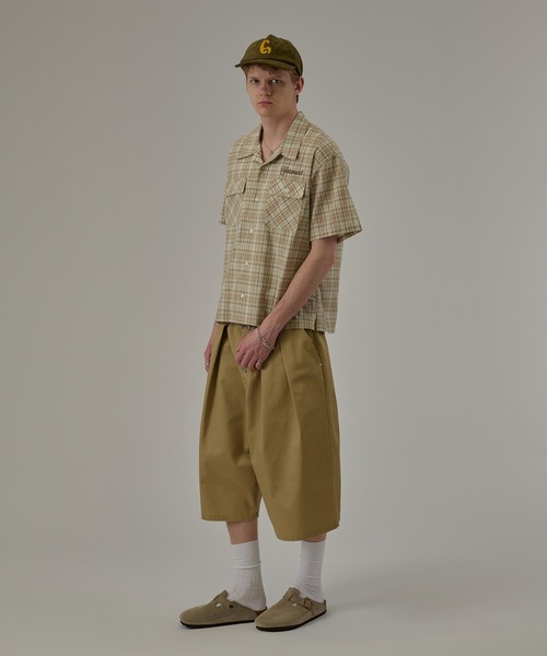 kutir（クティール）の「2TUCK CHINO JORTS／2タックチノジョーツ（その他パンツ・メンズ・オフホワイト/ブラック/カーキ/ベージュ・LARGE/MEDIUM/SMALL）」の20枚目の写真