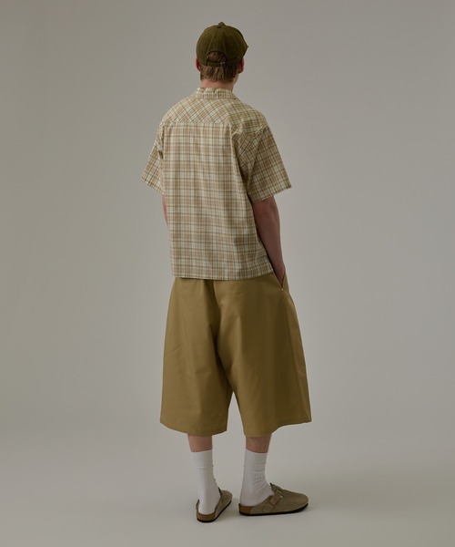 kutir（クティール）の「2TUCK CHINO JORTS／2タックチノジョーツ（その他パンツ・メンズ・オフホワイト/ブラック/カーキ/ベージュ・LARGE/MEDIUM/SMALL）」の21枚目の写真