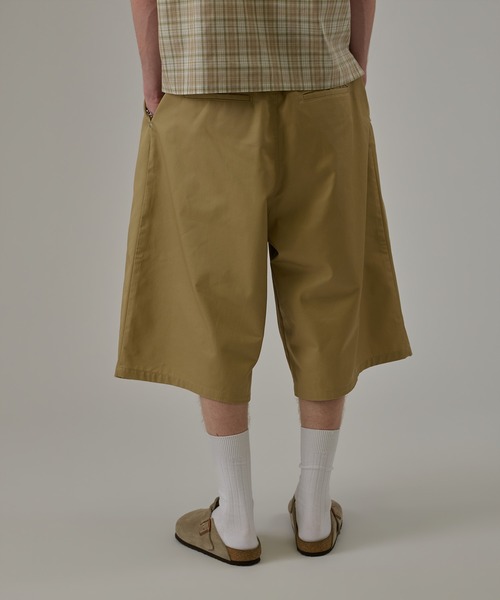 kutir（クティール）の「2TUCK CHINO JORTS／2タックチノジョーツ（その他パンツ・メンズ・オフホワイト/ブラック/カーキ/ベージュ・LARGE/MEDIUM/SMALL）」の18枚目の写真