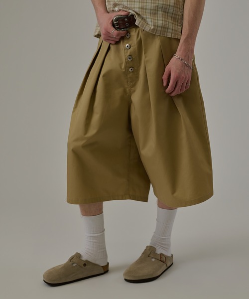 kutir（クティール）の「2TUCK CHINO JORTS／2タックチノジョーツ（その他パンツ・メンズ・オフホワイト/ブラック/カーキ/ベージュ・LARGE/MEDIUM/SMALL）」の14枚目の写真