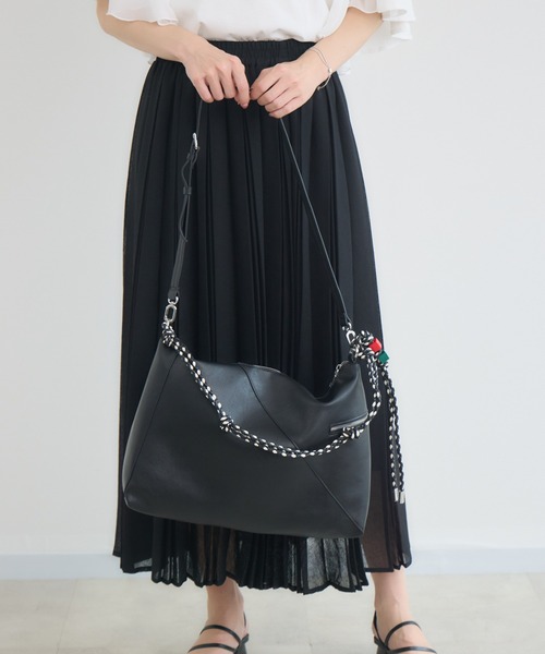 KATHARINE ROSS（キャサリンロス）の「【Desigual/デシグアル】ハーフロゴショルダーバッグ  M（ショルダーバッグ・レディース・ブラック/ホワイト・MEDIUM）」の9枚目の写真