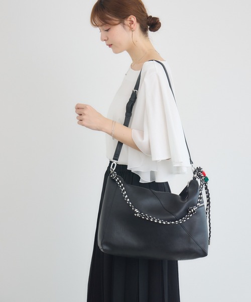 KATHARINE ROSS（キャサリンロス）の「【Desigual/デシグアル】ハーフロゴショルダーバッグ  M（ショルダーバッグ・レディース・ブラック/ホワイト・MEDIUM）」の7枚目の写真