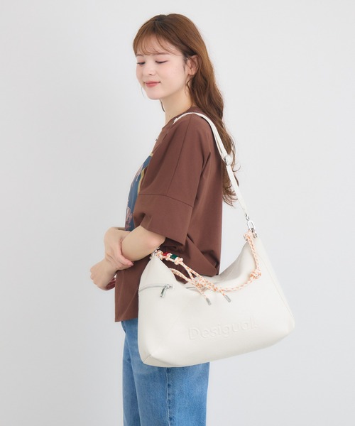 KATHARINE ROSS（キャサリンロス）の「【Desigual/デシグアル】ハーフロゴショルダーバッグ  M（ショルダーバッグ・レディース・ブラック/ホワイト・MEDIUM）」の11枚目の写真