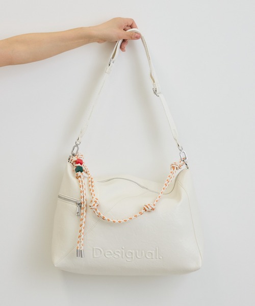 KATHARINE ROSS（キャサリンロス）の「【Desigual/デシグアル】ハーフロゴショルダーバッグ  M（ショルダーバッグ・レディース・ブラック/ホワイト・MEDIUM）」の16枚目の写真