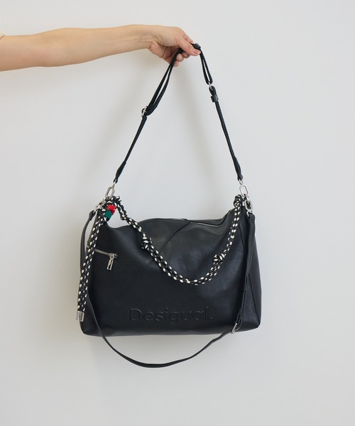 KATHARINE ROSS（キャサリンロス）の「【Desigual/デシグアル】ハーフロゴショルダーバッグ  M（ショルダーバッグ・レディース・ブラック/ホワイト・MEDIUM）」の10枚目の写真