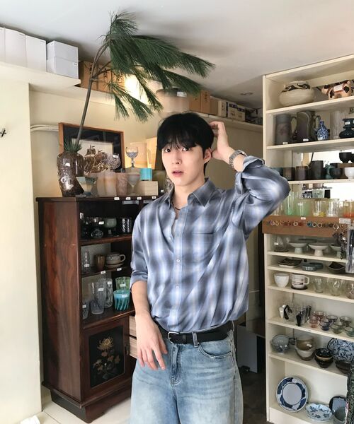 MINDBRIDGE（マインドブリッジ）の「[COUTURE]オンブレチェックオーバーサイズシャツ - 2カラー（シャツ/ブラウス・メンズ・ブルー/ベージュ・95/100/105/110）」の11枚目の写真
