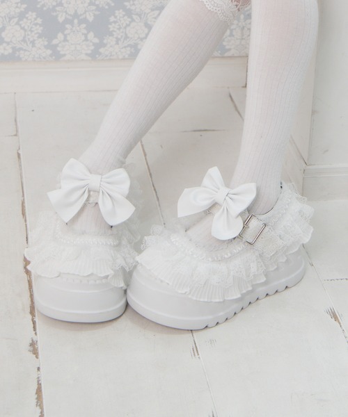 Whinny（ホワイニー）の「Whinny/ときめきふりるプリンセスシューズ（パンプス・レディース・ブラック/ホワイト・MEDIUM/LARGE）」の7枚目の写真