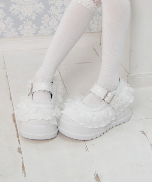 Whinny（ホワイニー）の「Whinny/ときめきふりるプリンセスシューズ（パンプス・レディース・ブラック/ホワイト・MEDIUM/LARGE）」の8枚目の写真