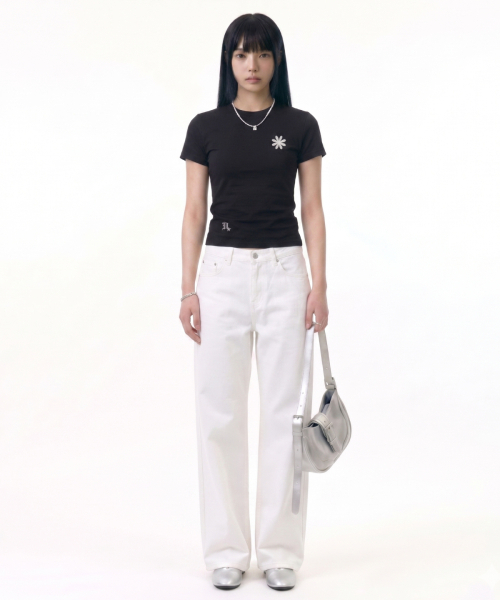 DAMISH(ダミシュ)の「リフレクティブシグネチャーディロゴクロップTシャツ_ブラック(Tシャツ/カットソー・レディース・ブラック・SMALL/MEDIUM)」の3枚目の写真
