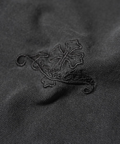 1111clothing(ワンフォークロージング)の「ピグメント ヘンリーネック Tシャツ / Pigmented Henley Neck T-Shirt(Tシャツ/カットソー・メンズ・ブラック/ブラウン/グレイッシュベージュ・L/M)」の17枚目の写真