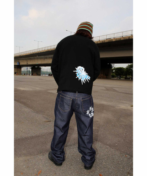 ERSCO（イーアルエスコ）の「ガシロゴスリーブ_ブラック（Tシャツ/カットソー・レディース・その他・2/3/1）」の4枚目の写真
