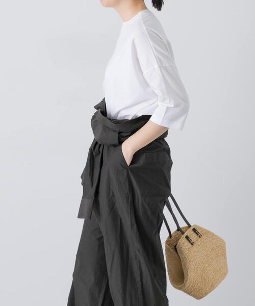 かぐれ(カグレ)の「ワイド6分袖プルオーバー(Tシャツ/カットソー・レディース・スミクロ/グレー系その他/オフホワイト/ブラウン・FREE)」の14枚目の写真