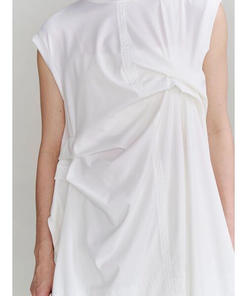 UN3D.（アンスリード）の「TUCK DRAPE SLEEVELESS TOP / タックドレープスリーブレストップ（Tシャツ/カットソー・レディース・ホワイト/ブラック・FREE）」の5枚目の写真