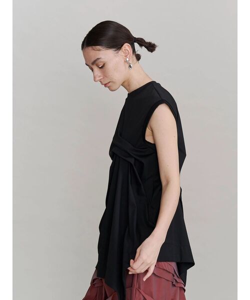 UN3D.（アンスリード）の「TUCK DRAPE SLEEVELESS TOP / タックドレープスリーブレストップ（Tシャツ/カットソー・レディース・ホワイト/ブラック・FREE）」の11枚目の写真