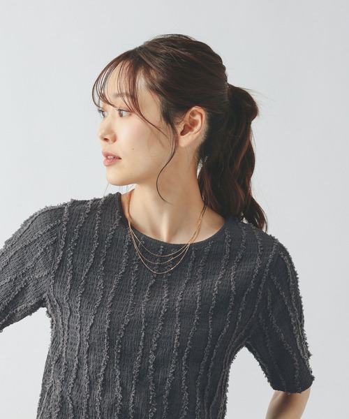 GLOBAL WORK(グローバルワーク)の「ジャガードプルオーバー半袖/661237(Tシャツ/カットソー・レディース・オフホワイト/ダークグレー・LARGE)」の2枚目の写真