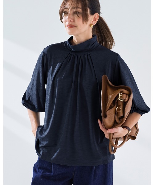 DoCLASSE( ドゥクラッセ)の「UVスラブ・フレアハイネック/5分袖(Tシャツ/カットソー・レディース・オフホワイト/ネイビー/ペールイエロー/ブルーグリーン/ブラック/マジェンタ/ブルーグレー・3L/LL/S/M/L)」の10枚目の写真
