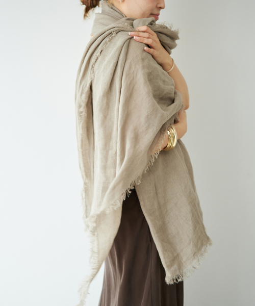 Deuxieme Classe(ドゥーズィエムクラス)の「【ASAUCE MELER/アソースメレ】110x210 LINEN STOLE(ストール/ショール・レディース・チャコールグレー/ベージュ・FREE)」の8枚目の写真