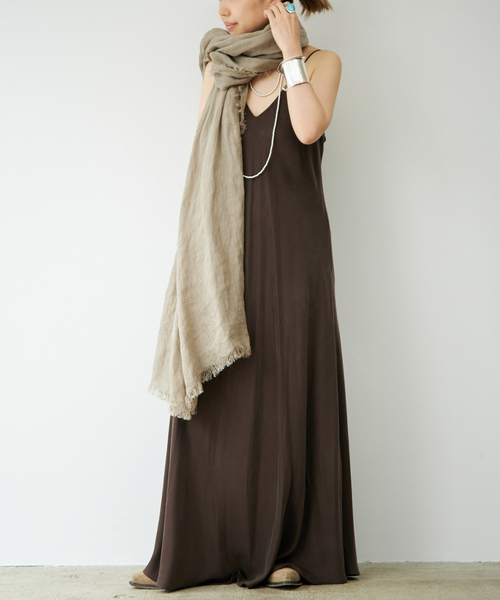 Deuxieme Classe(ドゥーズィエムクラス)の「【ASAUCE MELER/アソースメレ】110x210 LINEN STOLE(ストール/ショール・レディース・チャコールグレー/ベージュ・FREE)」の10枚目の写真