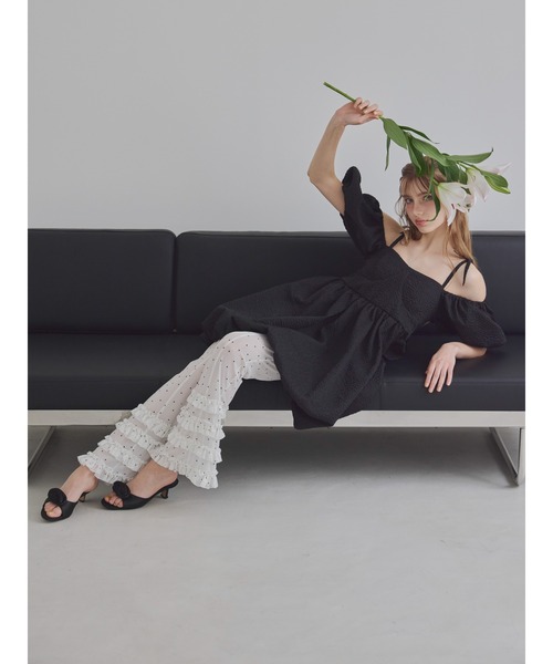 etre loin（エトルワン）の「バックリボンエンボスボリュームミニワンピース / Back ribbon embossed volume mini dress（ワンピース・レディース・ブラック/ホワイト/ピンクベージュ・M）」の22枚目の写真