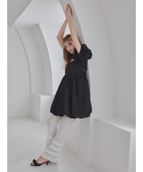 etre loin（エトルワン）の「バックリボンエンボスボリュームミニワンピース / Back ribbon embossed volume mini dress（ワンピース・レディース・ブラック/ホワイト/ピンクベージュ・M）」の20枚目の写真