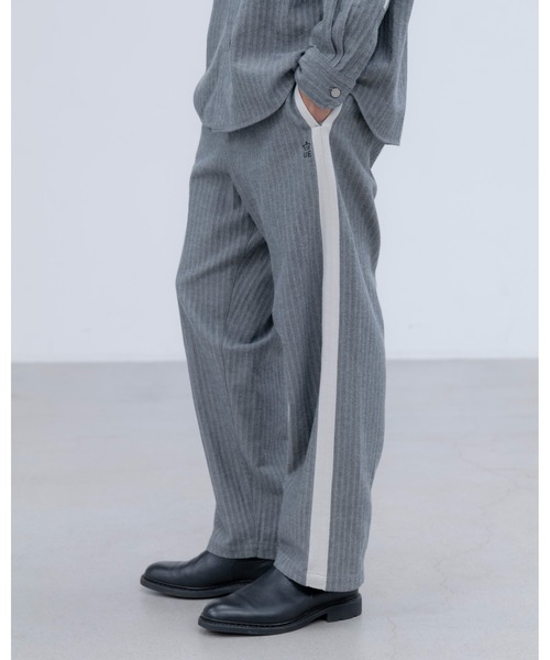 uniform experiment(ユニフォームエクスペリメント)の「SELVAGE HERRINGBONE PANTS(その他パンツ・メンズ・チャコールグレー・1/2/3/4/5)」の2枚目の写真