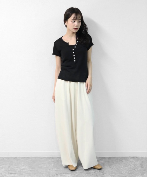 THE CELL.(ザセルドット)の「WEB限定商品 キーネックヘンリー フレンチスリーブニット KEYNECK HENLEY FRENCH SLEEVE KNIT(ニット/セーター・レディース・ピンク/オフホワイト/ブラック・FREE)」の15枚目の写真