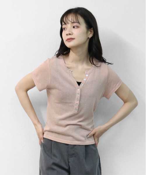 THE CELL.(ザセルドット)の「WEB限定商品 キーネックヘンリー フレンチスリーブニット KEYNECK HENLEY FRENCH SLEEVE KNIT(ニット/セーター・レディース・ピンク/オフホワイト/ブラック・FREE)」の17枚目の写真