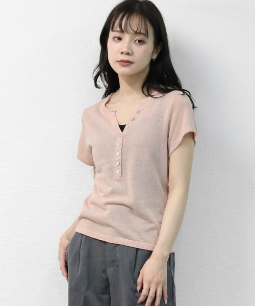 THE CELL.(ザセルドット)の「WEB限定商品 キーネックヘンリー フレンチスリーブニット KEYNECK HENLEY FRENCH SLEEVE KNIT(ニット/セーター・レディース・ピンク/オフホワイト/ブラック・FREE)」の22枚目の写真