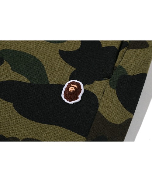 A BATHING APE(アベイシングエイプ)の「1ST CAMO APE HEAD ONE POINT SWEAT PANTS(スウェットパンツ・レディース・グリーン/ピンク・SMALL)」の5枚目の写真