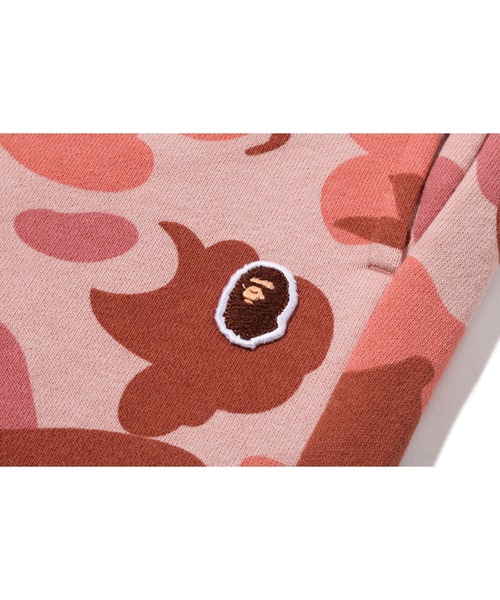 A BATHING APE(アベイシングエイプ)の「1ST CAMO APE HEAD ONE POINT SWEAT PANTS(スウェットパンツ・レディース・グリーン/ピンク・SMALL)」の6枚目の写真