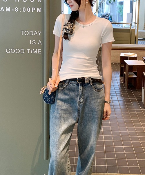 meJane(ミージェーン)の「バックオープン ボタンディテール リブテレコTシャツ(Tシャツ/カットソー・レディース・ホワイト/ブラック・FREE)」の4枚目の写真