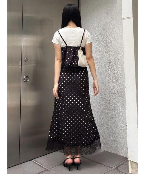 Now me. by NYLON JAPAN（ナウミーバイナイロンジャパン）の「ドット柄レース付きキャミソール（ワンピース・レディース・オフホワイト/ブラック・FREE）」の7枚目の写真