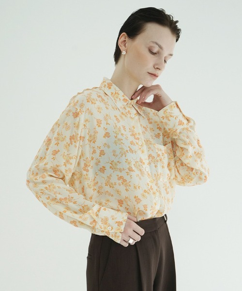 CLANE(クラネ)の「MABEL FLOWER SHIRT(シャツ/ブラウス・レディース・オレンジ/ブラック・2/1)」の8枚目の写真