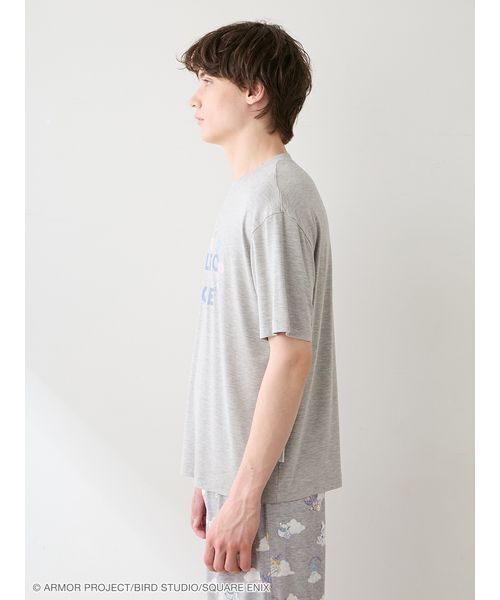 gelato pique(ジェラートピケ)の「【ドラゴンクエスト】【メンズ】ワンポイントTシャツ(ルームウェア/パジャマ・メンズ・グレー/オフホワイト・M/L)」の4枚目の写真