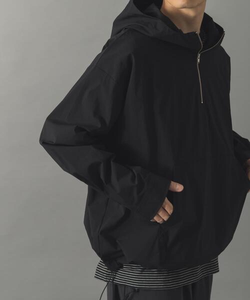 ITEMS URBANRESEARCH（アイテムズ アーバンリサーチ）の「タイプライターアノラックフーディアウター（その他アウター・メンズ・ベージュ/ブラック・MEDIUM/LARGE）」の4枚目の写真