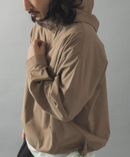 ITEMS URBANRESEARCH（アイテムズ アーバンリサーチ）の「タイプライターアノラックフーディアウター（その他アウター・メンズ・ベージュ/ブラック・MEDIUM/LARGE）」の19枚目の写真