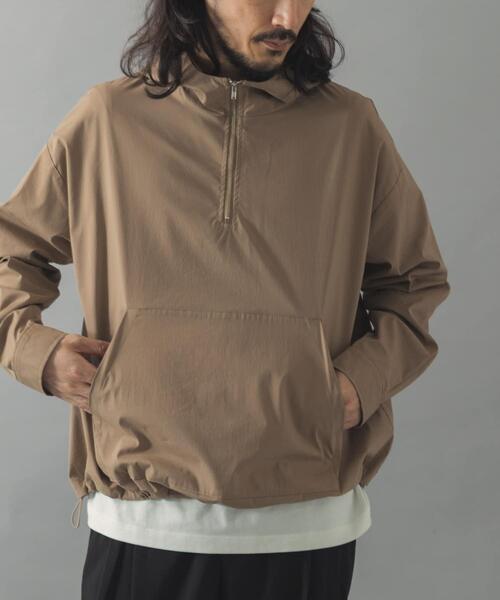 ITEMS URBANRESEARCH（アイテムズ アーバンリサーチ）の「タイプライターアノラックフーディアウター（その他アウター・メンズ・ベージュ/ブラック・MEDIUM/LARGE）」の21枚目の写真