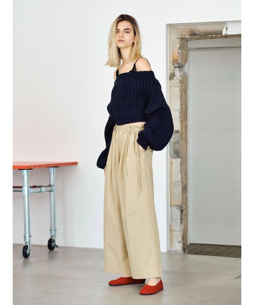 Ungrid(アングリッド)の「ウエストデザインボリュームパンツ(その他パンツ・レディース・チャコールグレー/ベージュ・SMALL/MEDIUM)」の4枚目の写真