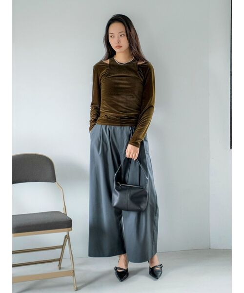 Ungrid(アングリッド)の「ウエストデザインボリュームパンツ(その他パンツ・レディース・チャコールグレー/ベージュ・SMALL/MEDIUM)」の15枚目の写真