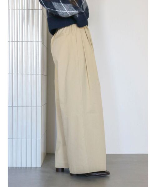 Ungrid(アングリッド)の「ウエストデザインボリュームパンツ(その他パンツ・レディース・チャコールグレー/ベージュ・SMALL/MEDIUM)」の17枚目の写真