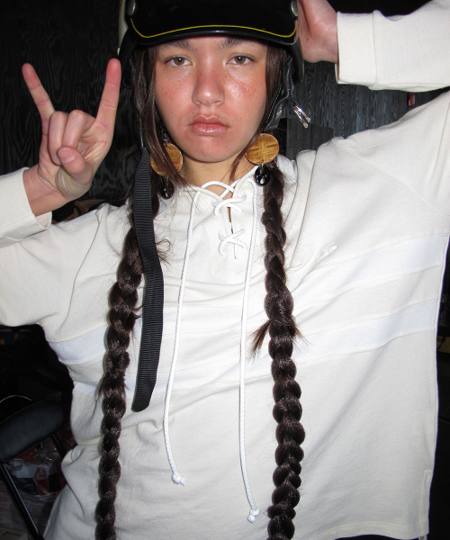 CENTAUR.KR（セントール）の「LACE-UP STRIPE COLLAR T-SHIRT_IVORY（ポロシャツ・レディース・その他・FREE）」の2枚目の写真